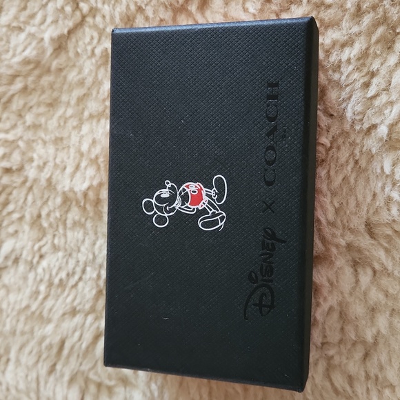NWT IOB Disney X Coach Mickey Mouse Hang Tag ๐ค๐ญโค๏ธ - Picture 5 of 10